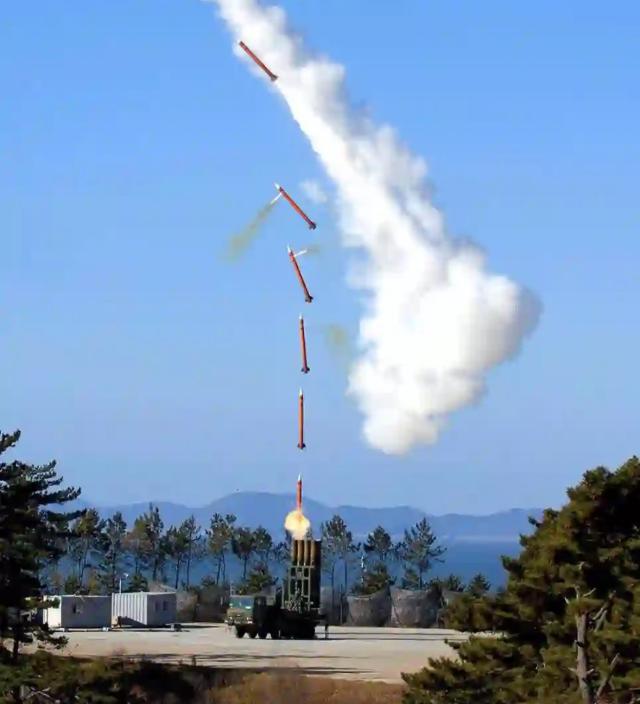 Screenshot of an X post by user ALMOHANDIS_313 discussing South Korea’s Cheongung-II M-SAM2 missile defense system posted on Sept 12 2024