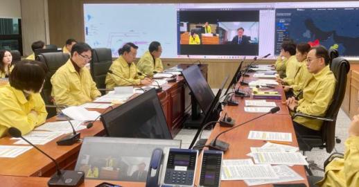 김성범 해수차관 생필품 보급·선원 귀국방법 등 선사와 논의