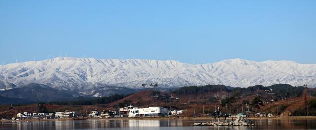 4일 능경봉∼대관령∼선자령∼진고개 등으로 이어지는 백두대간이 전날 내린 폭설로 장관을 연출하고 있다 사진연합뉴스 