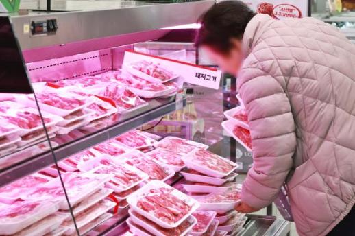 소·돼지·닭고기 가격, 두 자릿수 급등 …밥상물가 고공행진