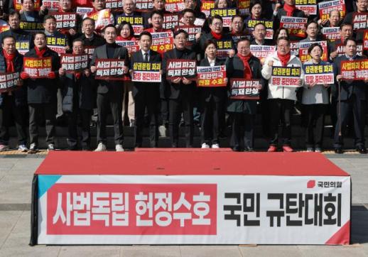 정부, 이란 전역 여행금지 발령…무허가 방문시 처벌