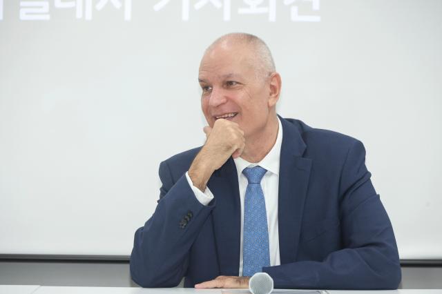 Rafael Harpaz Israel’s ambassador to South Korea enters a press conference at the HJ Business Center in Jongno District Seoul on March 6 2026 to brief reporters on Israel’s military operation “Roaring Lion” and the government’s position AJP  Han Jun-gu