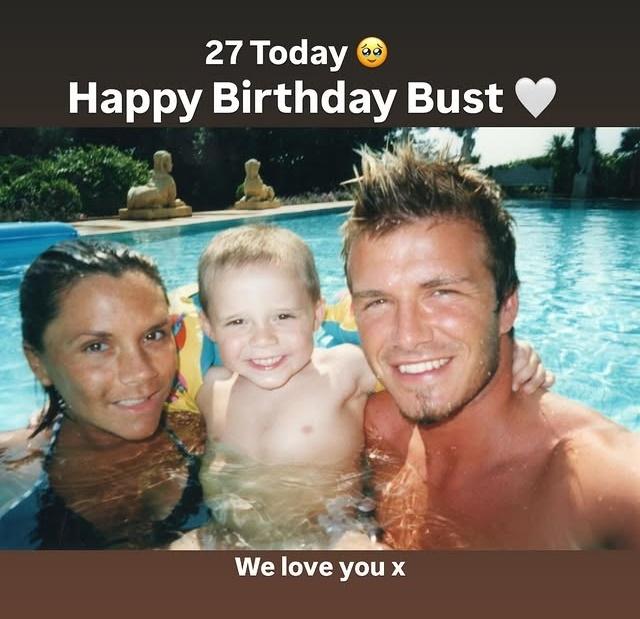 베컴 부부와 어린 시절의 브루클린 사진베컴 SNS