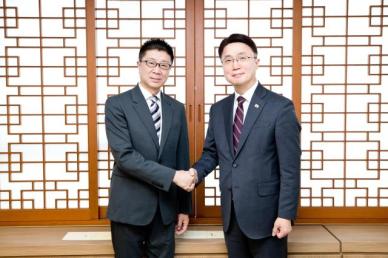 科技部次官柳济明会见中国国家互联网信息办公室副主任牛一兵