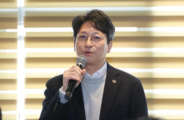 홍지선 국토교통부 2차관이 5일 출입기자단 오찬 간담회에서 발언하고 있다  사진국토부