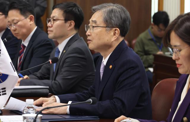 조현 외교부 장관 사진연합뉴스
    