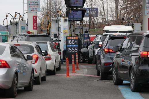 공정위, 고유가 주유소 중심 담합 가능성 점검…가공식품 가격도 모니터링