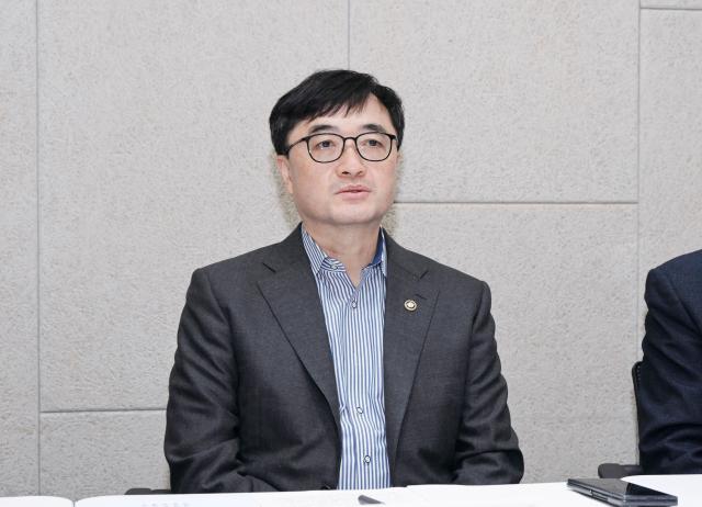 임기근 기획예산처 장관 직무대행 차관이 3월 6일 오전 서울 성동구 더스페이스 성수점에서 열린 재정집행점검회의를 주재 모두발언을 하고 있다 사진기획예산처