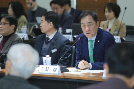 정장선 평택시장, 발빠른 국제 정세 대응...민생경제 안정 위한 대책 마련 중