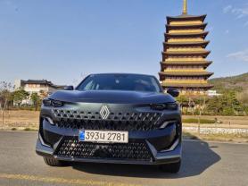 Test drive: Renault’s Filante hybrid aims to blend sedan comfort with SUV stability