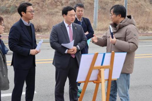 고준호 의원, 파주 운정 국민안전체험관 건립 지연 문제 논의 위해 현장 찾아