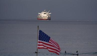 중동 긴장에 바다 흔들린다…호르무즈 해협 리스크에 해상 물류 긴장