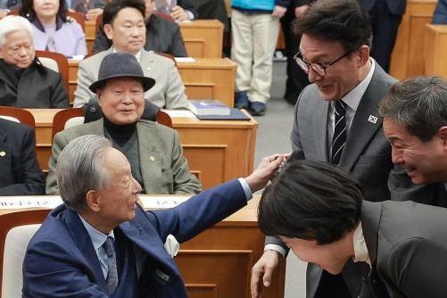 [진정자의 정치이야기|진리 정의 자유] 쑥구 권노갑의 큰 정치, 큰 어른
