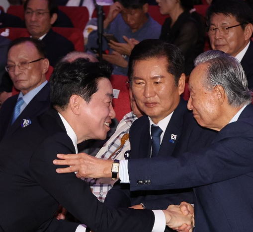 [사설] 권노갑의 큰 정치, 한국 정치의 새로운 이정표다