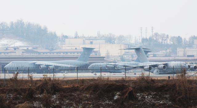 Osan airlift fuels U.S. redeployment speculation amid Iran war