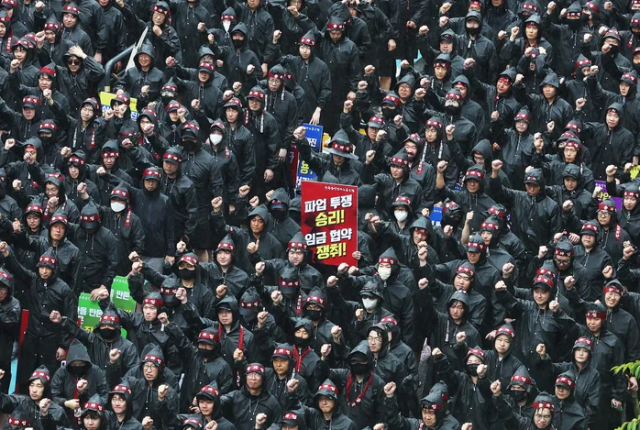 Samsung union vote on strike to add memory supply concerns