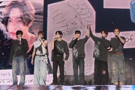 RIIZE Wraps First World Tour RIIZING LOUD With 420,000 Fans