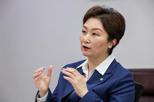 Oil shock a sober reckoning to diversify away from Middle East crude: Rep. Lee Un-ju