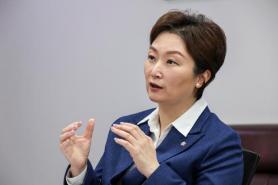 Oil shock a sober reckoning to diversify away from Middle East crude: Rep. Lee Un-ju