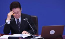 靑 부동산 세제, 한두달 내 발표할 내용 아냐...여러 부처 논의해야