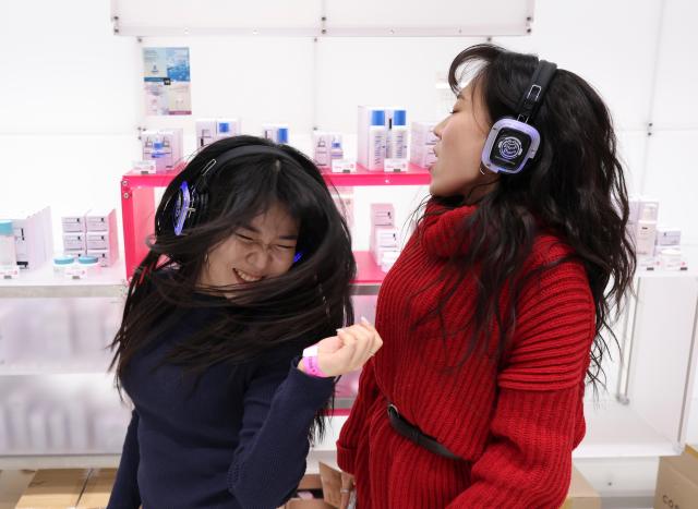Participants dance at the “morning rave” event at the YLESS flagship store in Bukchon central Seoul where a DJ performance and beauty experiences drew about 200 attendees March 7 2026 AJP Yoo Na-hyun