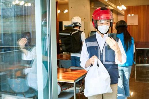 收入不足以支付生活费用 韩国双职现象激增