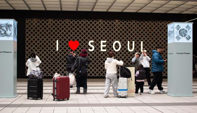 커넥트플레이스 서울역점 외부 중앙보행광장 전경 사진한화커넥트