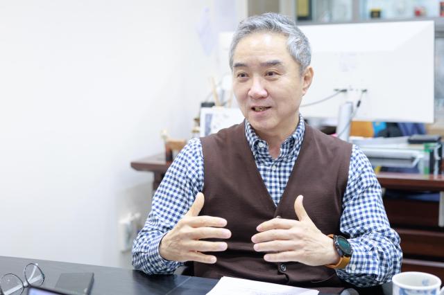 이승규 한국바이오협회 상임부회장이 경기 성남시 판교 바이오협회에서 아주경제신문과 인터뷰를 하고 있다 사진유대길 기자 dbeorlf123ajunewscom