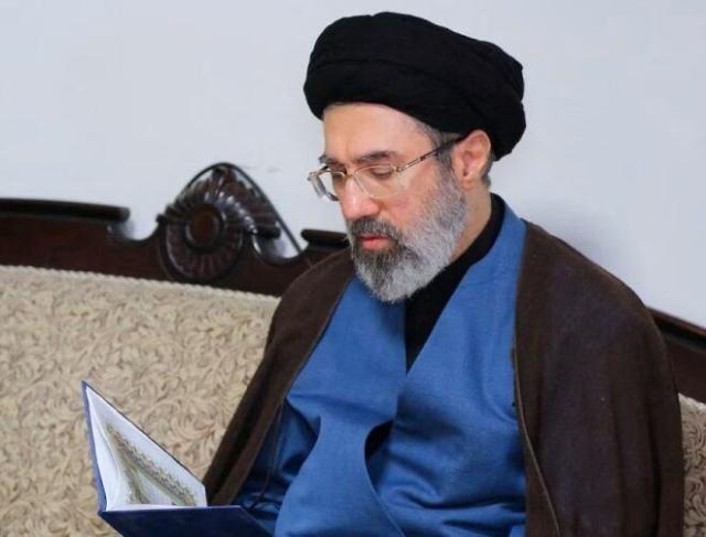 이란의 새 지도자 모즈타바 하메네이 사진로이터통신·연합뉴스