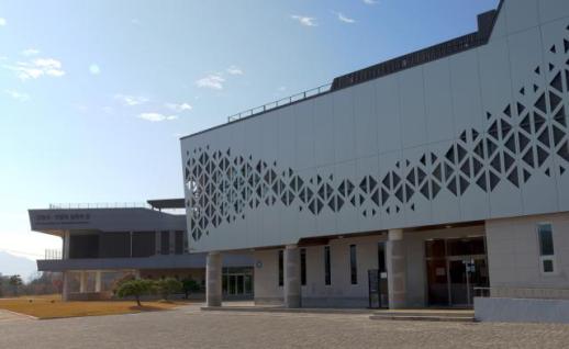 양구인문학박물관 특별기획전 전쟁과 평화 개최…전쟁 속 인간의 사랑과 연대 조명