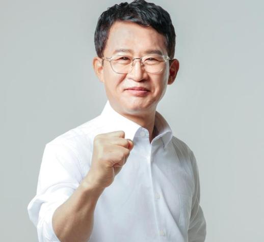 최명수 접경 넘어 성장하는 화천…군부대 가족 주거·일자리 정책 제시