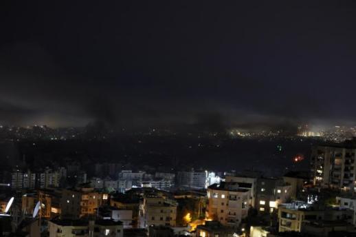 [속보] 평양발 북중 여객열차, 6년 만에 압록강 철교 통과