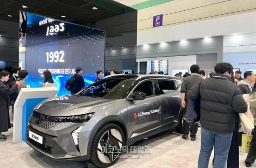 [현장] LG엔솔, 인터배터리서 전고체·LMR로 차세대 배터리 로드맵 공개…전기차 넘어 데이터센터·로봇까지