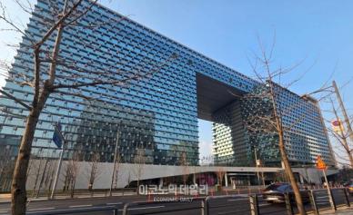 엔씨소프트, 카카오게임즈 저작권 소송 항소심 패소…게임 시스템 모방 인정 안돼