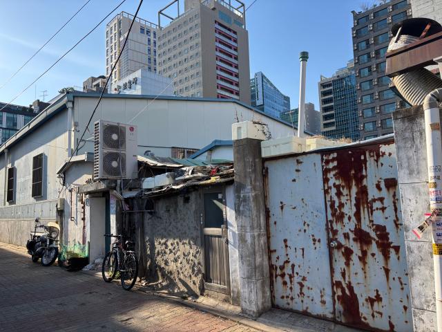 13일 서울 동대문구 신설1구역 재개발 사업지 일대 모습 2008년 정비구역 지정 이후 사업이 장기간 지연되다 최근 시공사 선정 등을 거치며 사업이 다시 추진되고 있다 사진정윤영 기자