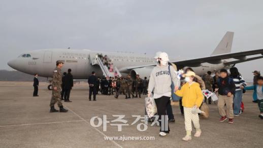 [포토] 중동 체류 국민 등 211명 무사 귀환…사막의 빛 작전 성공
