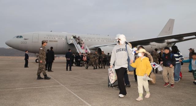 [포토] 중동 체류 국민 등 211명 무사 귀환…사막의 빛 작전 성공