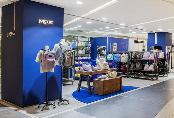 잔스포츠 롯데백화점 부산본점 매장 전경 사진무신사