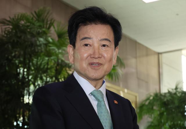 鄭東泳統一部長官「トランプ氏の北米対話の意志を再確認…北朝鮮はチャンスを逃してはいけない」