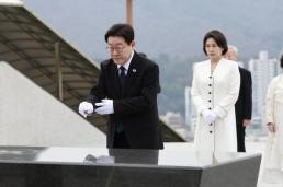 與 오세희 쿠팡 견제에 왜 소상공인 희생하나…대형마트 새벽배송 반대