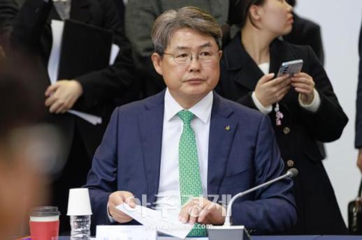 [포토] ​​​​​​​정종표 DB손해보험 대표, 무료 상생보험 지원사업 협약식 참석