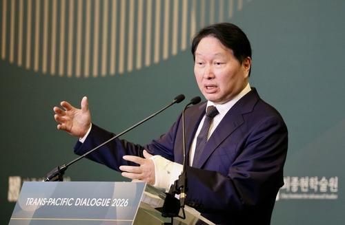 최태원 SK하이닉스, 美 ADR 상장 검토···글로벌 자본시장 직접 공략