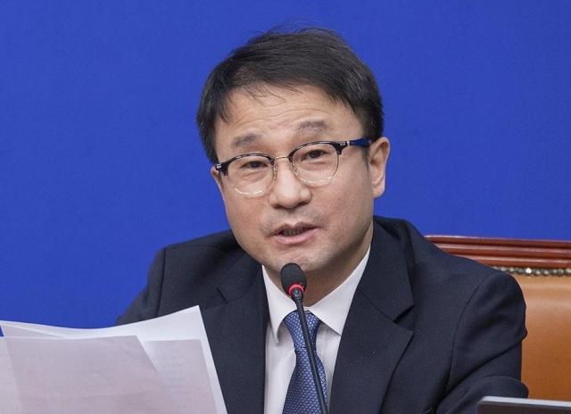 한병도 더불어민주당 원내대표가 16일 국회에서 열린 최고위원회의에서 발언하고 있다 사진연합뉴스