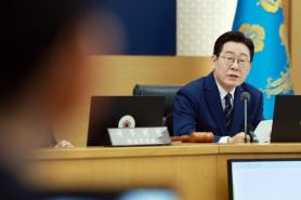 Seoul readies "wartime" contingency plans including export curb option and extra budget