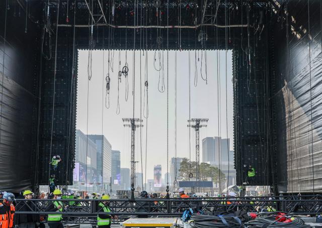 Stage installation is underway at Gwanghwamun Square in Jongno District central Seoul four days ahead of the Gwanghwamun performance by K-pop group BTS on March 17 2026 AJP Yoo Na-hyun 20260317