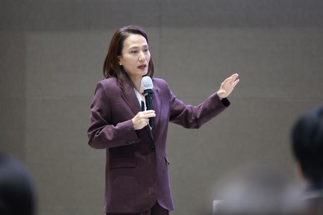 이수형 한국은행 금융통화위원이 17일 오전 서울시 중구 한국은행에서 열린 기자간담회에서 발언하고 있다 사진한은