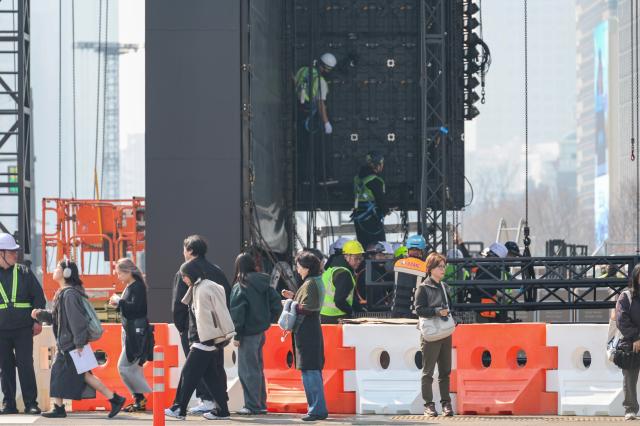 Construction workers are setting up the stage for BTS upcoming concert expected on March 21 AJP Yoo Na-hyun 20260317