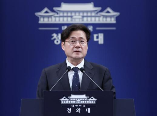 靑 현재 부동산 보유세 검토 안 해…최후의 수단