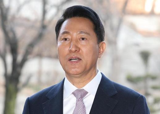 여론조사 대납 오세훈 2차 공판, 명태균 불출석...20일 증인신문 재개 