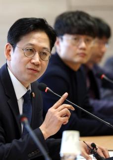 배경훈 부총리 한국의 딥마인드 만들어보자…독자 AI 생태계 논의